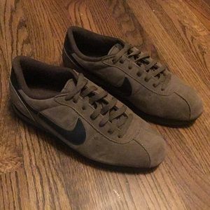 Vintage 1995 Nike Cortez BrownBlack size 10.5 Vintage 1995 Nike Cortez BrownBlack size 10.5
